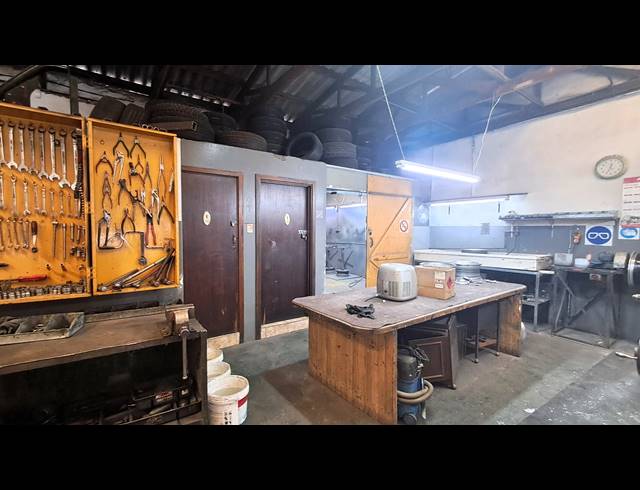 745M² WORKSHOP FOR SALE IN BRAELYN
